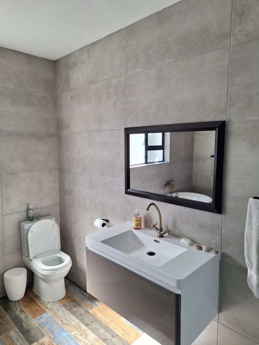 To Let 3 Bedroom Property for Rent in Beachview Eastern Cape